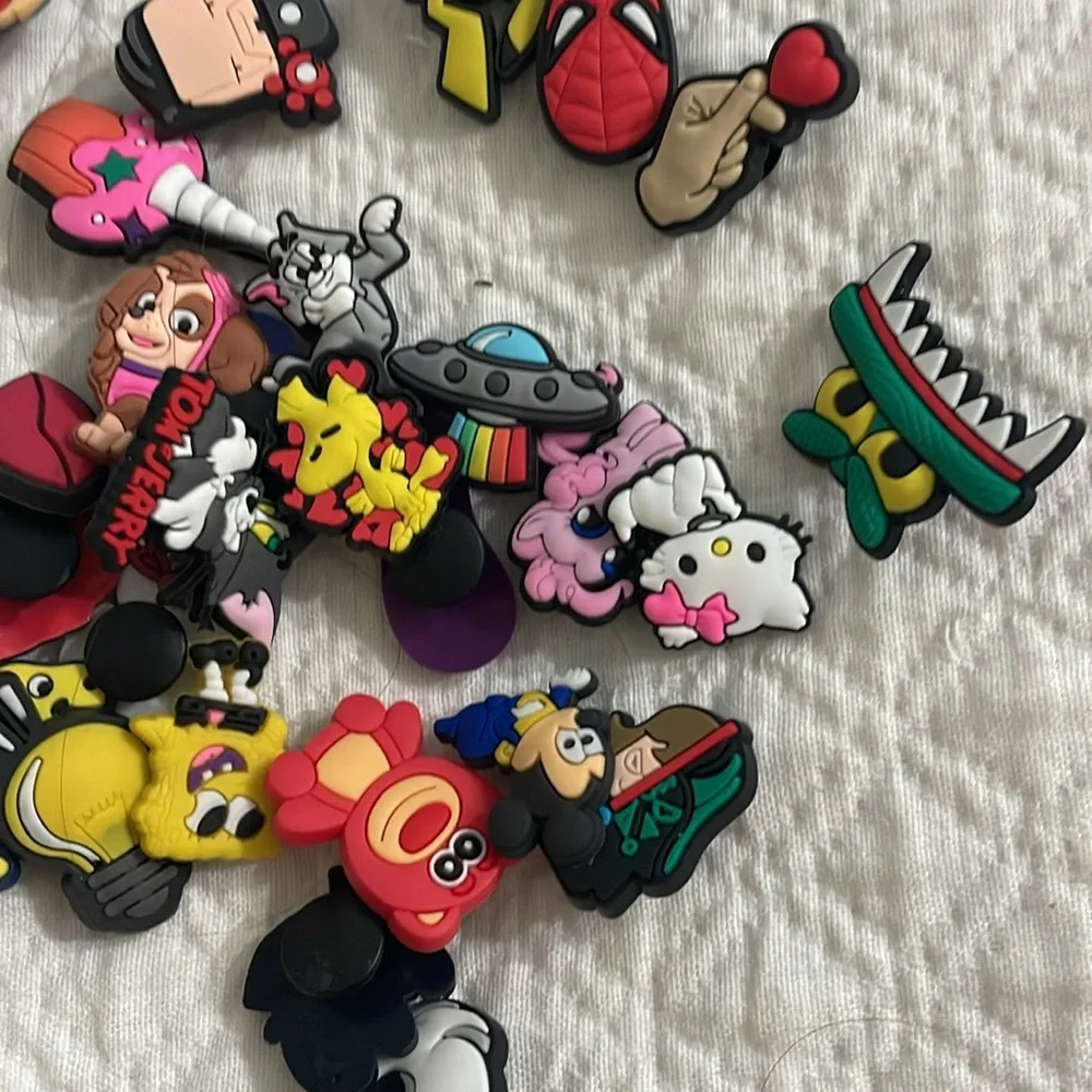 Crocs jibbitz charms for shoes assorted pack mixed Jesse Minnie Mouse paw patrol